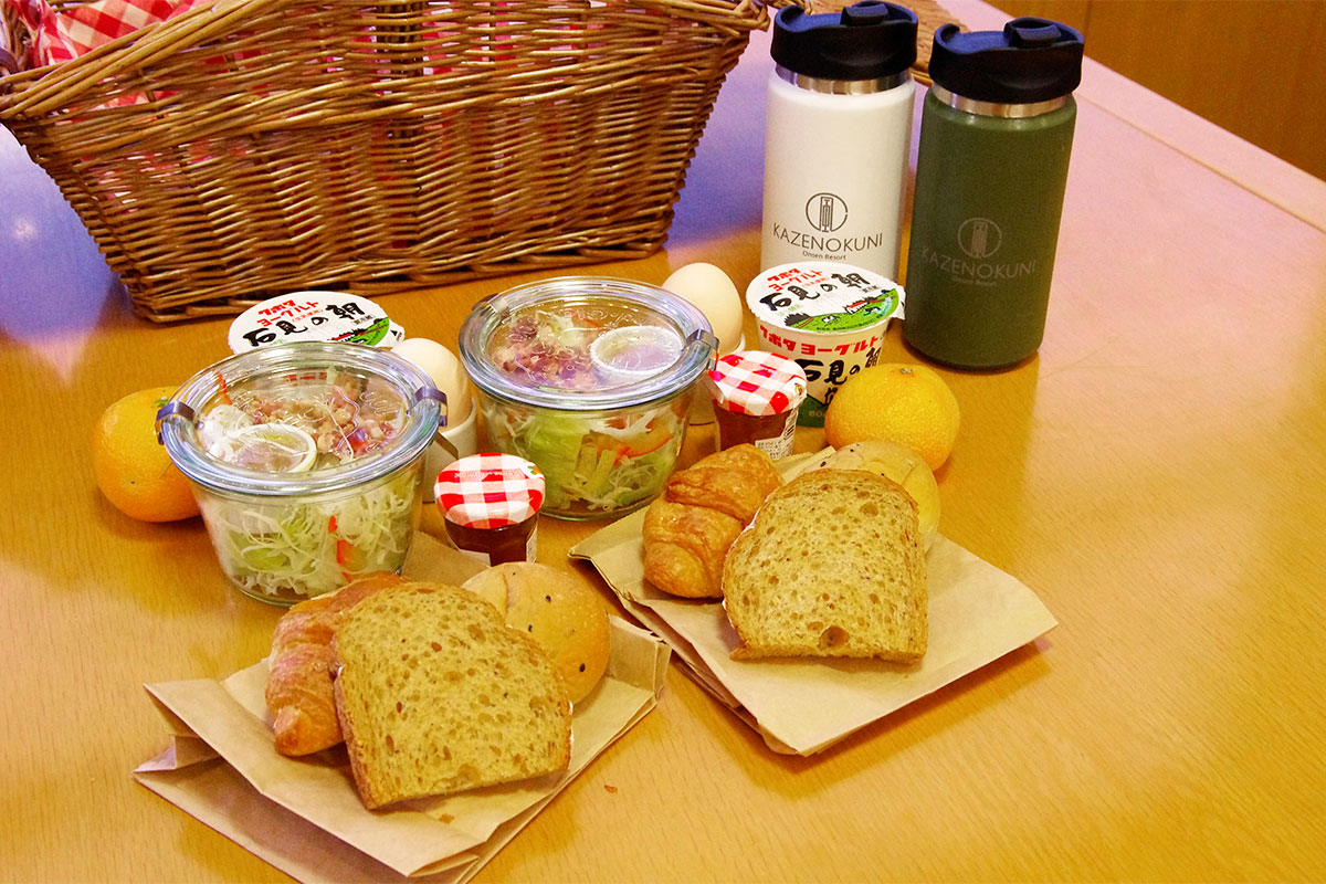 グランピングサイト　朝食